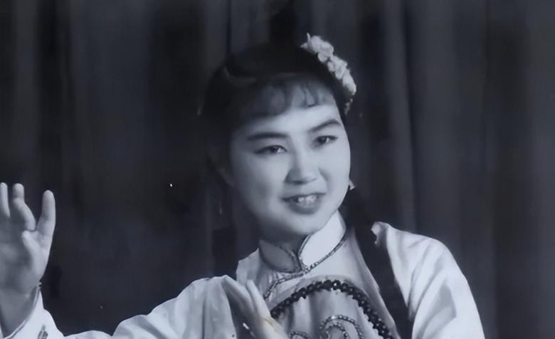 山区的生活方式_这里的生活方式和山区一样_山区的生活