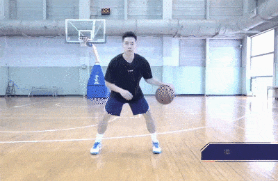 如何带新手训练篮球技巧_篮球新手技巧训练带球视频_怎么带篮球训练