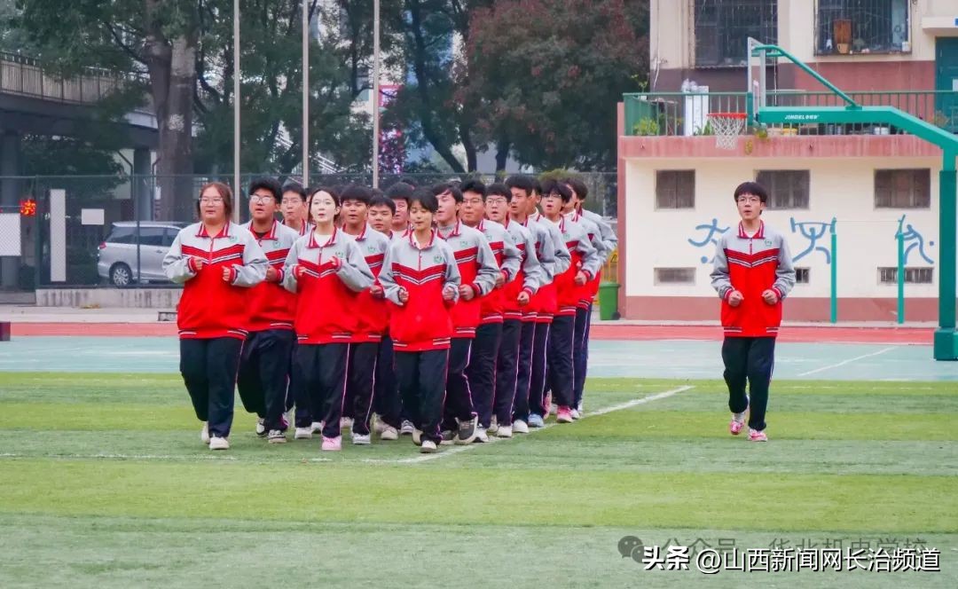 新时代学生体操_新时代体操第二套完整版_体操时代新学生是谁