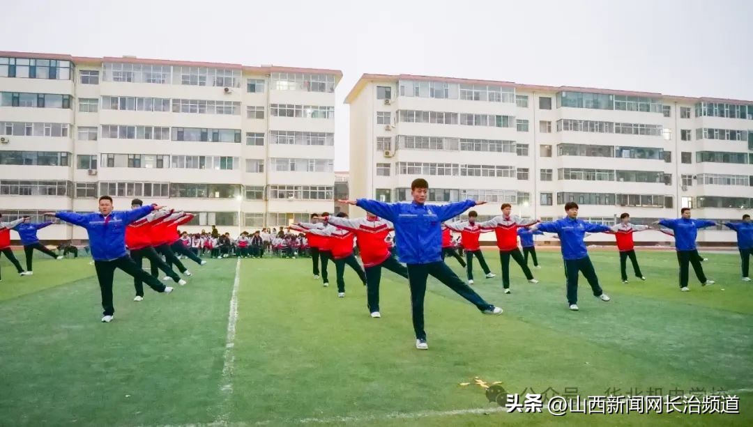 新时代学生体操_新时代体操第二套完整版_体操时代新学生是谁