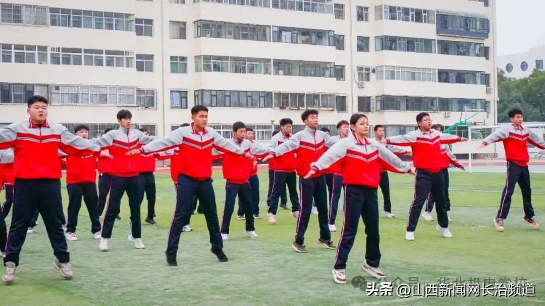 体操时代新学生是谁_新时代学生体操_新时代体操第二套完整版