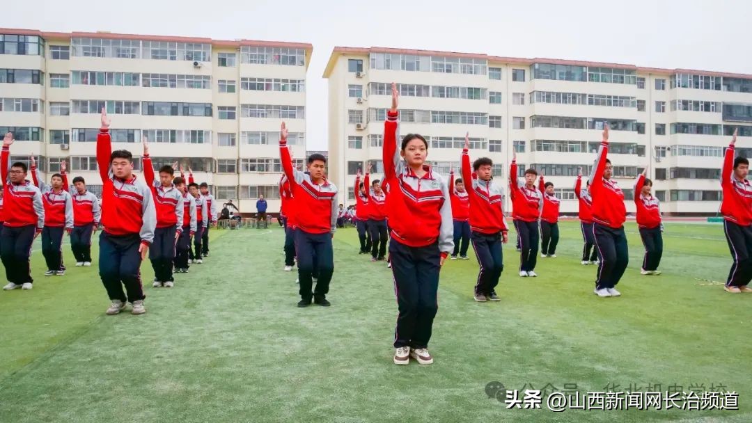 新时代学生体操_新时代体操第二套完整版_体操时代新学生是谁