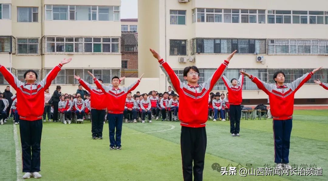 新时代学生体操_新时代体操第二套完整版_体操时代新学生是谁