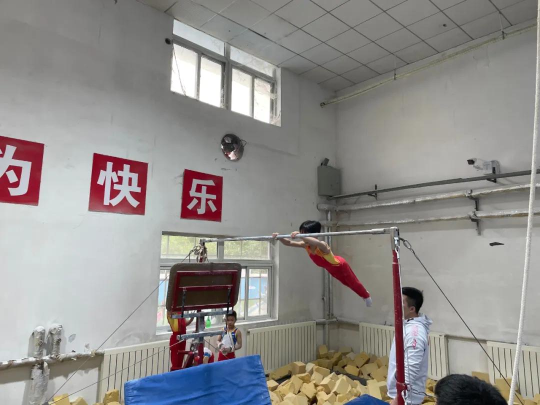 新时代学生体操_新时代体操第二套完整版_体操时代新学生是谁