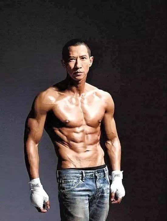 健身明星头像_男明星图片健身_健身明星图片男生