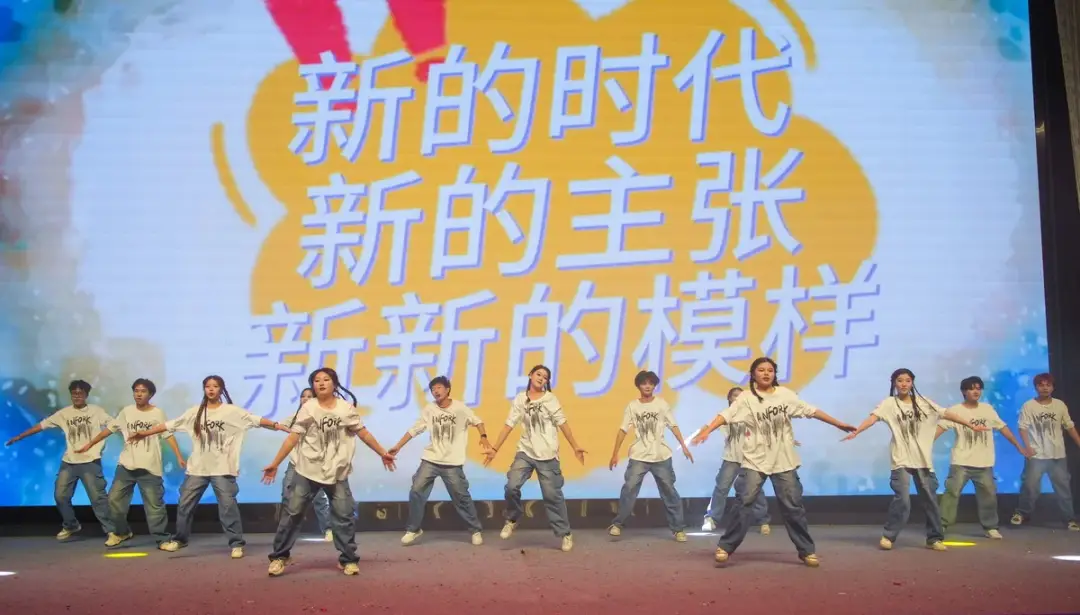 全国中学生篮球锦标赛2021_全国中学生篮球赛冠军_靖西中学生篮球锦标赛冠军