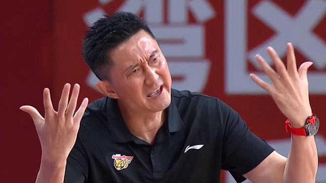篮球规则中锋_中国篮球规则中锋_篮球中锋的定义